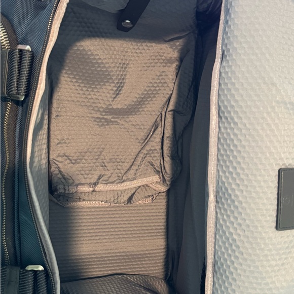 Tumi Alpha Bravo Mason Duffle - Picture 11 of 16